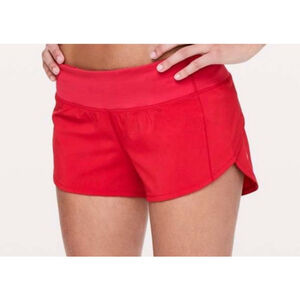 LULULEMON SPEED UP MID RISE SHORT 2.5” SIZE 12 LINED RED COLOR WAIST 18”